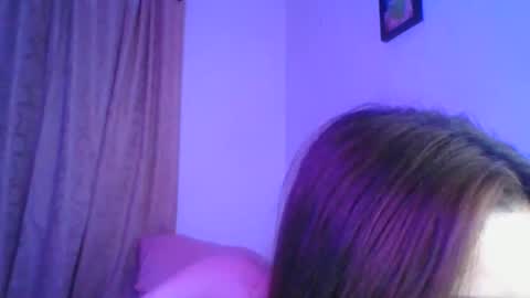 Snapshot of isabella_kitykatt chatting on 2, 11, 2025 isabella online show from 2, 11, 2025