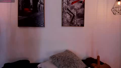  Isabel Lopez online show from 5, 3, 2025