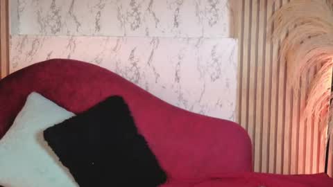 Snapshot of isabella_lt chatting on 16, 7, 2026 online show from 16, 7, 2026