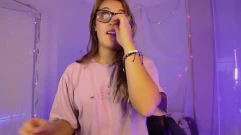 Isabella Rros online show from 8, 10, 2025