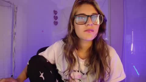 Isabella Rros online show from 21, 10, 2025