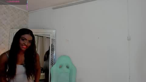 Snapshot of isabellabroms21 chatting on 12, 9, 2025 v online show from 12, 9, 2025