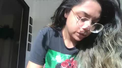 isabellaelizabeth online show from 2, 4, 2026