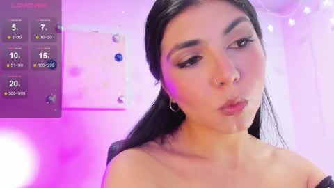 Instagram soybella01  online show from 16, 12, 2024