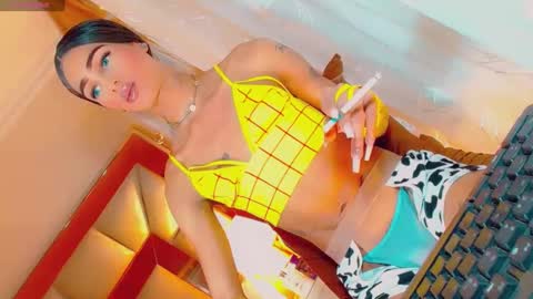 isabellagirs online show from 11, 10, 2025
