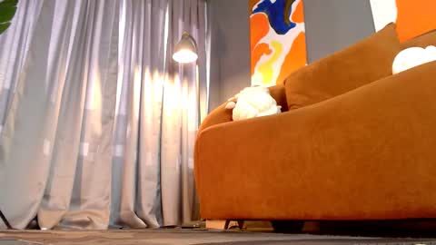 Help me with your follow independent model isabela online show from 23, 11, 2025