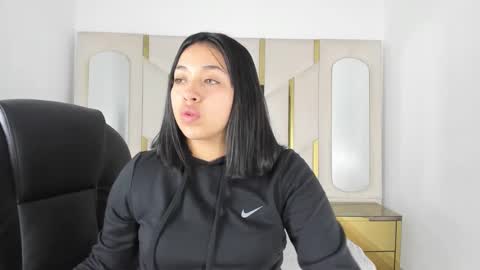 isabellrodriguez18 online show from 17, 9, 2025