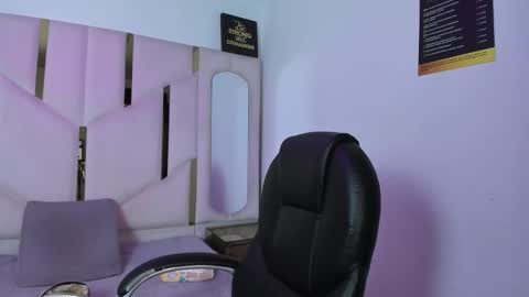 isabellrodriguez18 online show from 22, 3, 2026