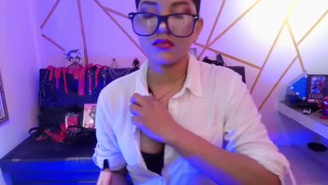 isabela online show from 4, 10, 2025