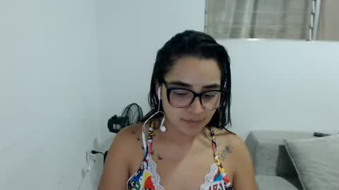 Snapshot of isemma chatting on 6, 8, 2026 Emma online show from 6, 8, 2026