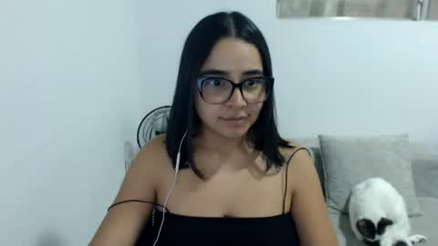 Snapshot of isemma chatting on 7, 8, 2026 Emma online show from 7, 8, 2026