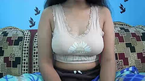ishika_singh_ online show from 16, 12, 2025