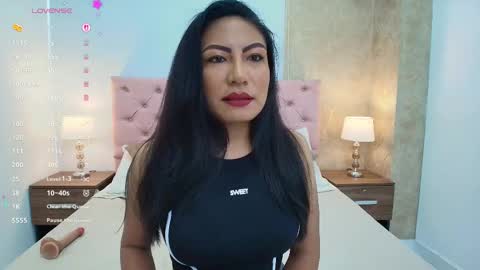 Isis Choi online show from 14, 3, 2026