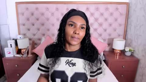 Snapshot of isla_scott chatting on 20, 10, 2025 Vanessa online show from 20, 10, 2025