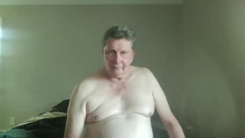 island625103 online show from 19, 9, 2025