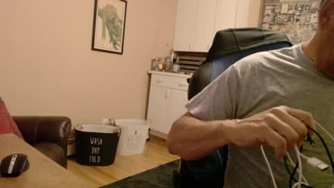 Jim online show from 3, 10, 2025