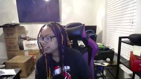 Snapshot of islothonit chatting on 4, 4, 2026 Sharice online show from 4, 4, 2026