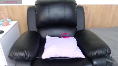 issa_km online show from 1, 3, 2025