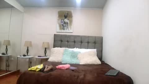 issabellajones online show from 2, 1, 2025