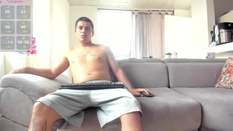 Snapshot of issalovexxx chatting on 3, 10, 2025 Isabella  online show from 3, 10, 2025