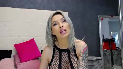 IssaSmyth online show from 13, 3, 2026