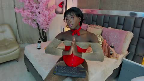 Iseey online show from 10, 12, 2024