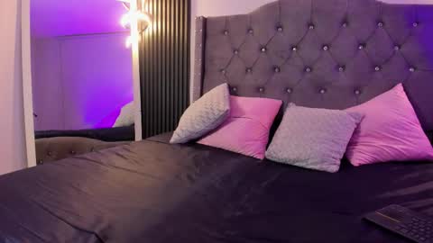 Snapshot of issis_smith chatting on 19, 10, 2025 issis_smith online show from 19, 10, 2025