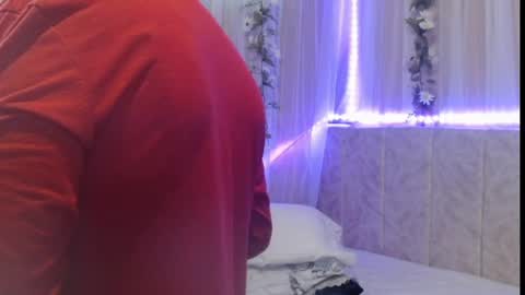 Itala Gomez online show from 16, 2, 2025