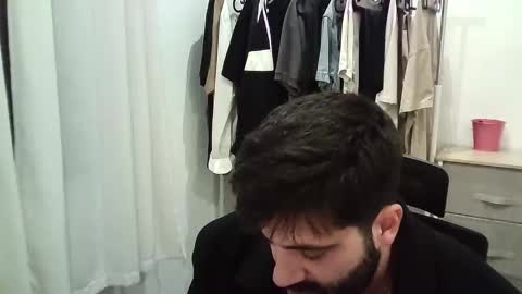 italianboybcn online show from 8, 1, 2026