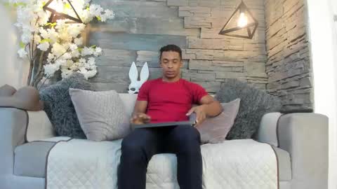 Italo Moore online show from 12, 10, 2025