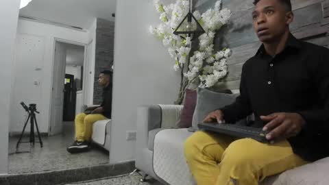 Italo Moore online show from 18, 10, 2025