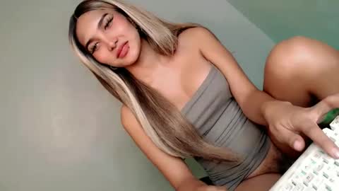 Bella online show from 25, 1, 2025