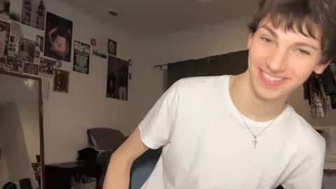 Snapshot of its_rowan chatting on 17, 10, 2025 Rowan online show from 17, 10, 2025