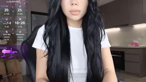 Queen Liya online show from 28, 10, 2025