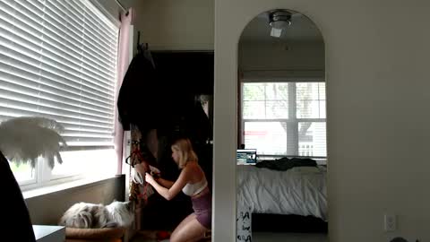 Alexis Rae online show from 9, 9, 2025