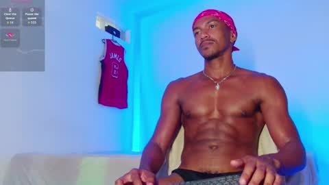 Snapshot of itsmikenoir chatting on 24, 9, 2025 Limited offer 50    online show from 24, 9, 2025