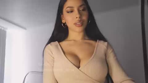 itsssssssme_lana online show from 4, 1, 2025