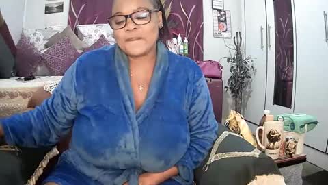 itumeleng74 online show from 11, 3, 2025