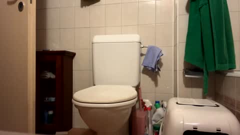 Snapshot of iuuuf2 chatting on 8, 12, 2024 Iuuuf2 or Samel online show from 8, 12, 2024