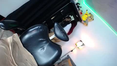 y  online show from 16, 11, 2025