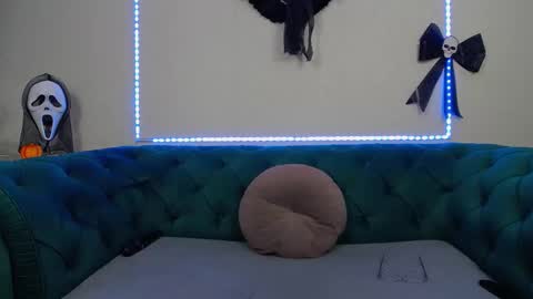 ivanacharm online show from 30, 10, 2025