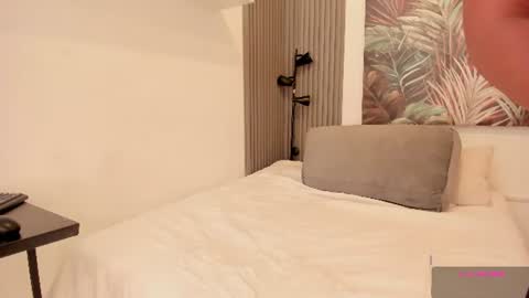 ivania_lua online show from 8, 7, 2026