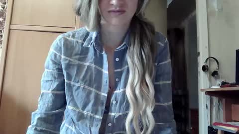 Snapshot of ivetta911 chatting on 24, 9, 2025 ivetta911 online show from 24, 9, 2025