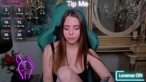 Snapshot of ivorywood_ chatting on 4, 10, 2025 ivorywood_ online show from 4, 10, 2025
