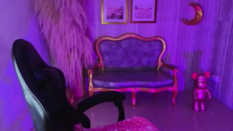 Snapshot of ivy_lodge_s chatting on 18, 9, 2025 Ivy online show from 18, 9, 2025