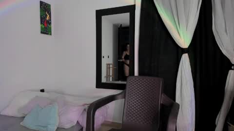 I V Y online show from 17, 4, 2026