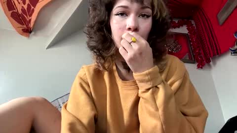 IVY DEVILL online show from 26, 5, 2026