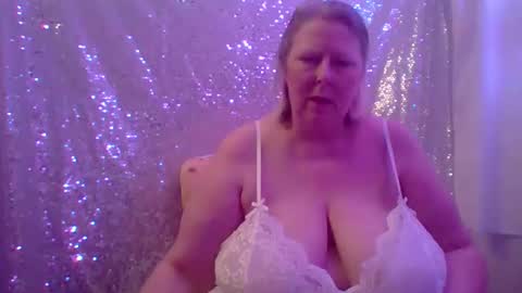 ivyjane3522 online show from 2, 5, 2026