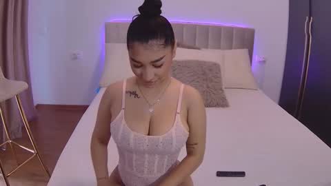 ivymonique online show from 24, 9, 2025