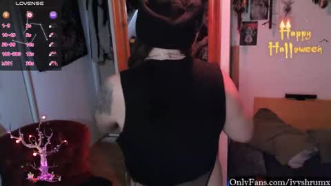 Ivy ShrumX online show from 19, 10, 2025